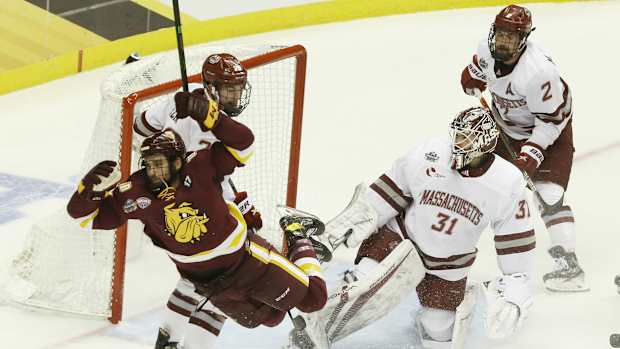 UMass Minnesota Duluth Hockey